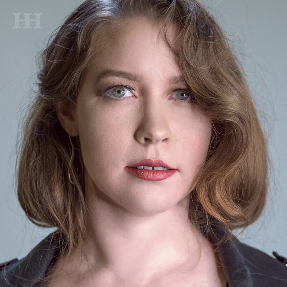 Meet your Posher, Tia - Picture 1 of 1